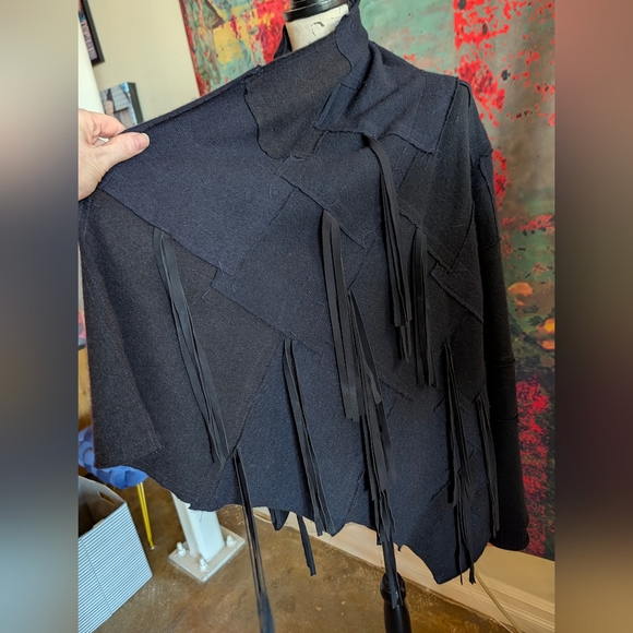 Icelandic Design (Aftur) 100% Cashmere Sweater (Black, M). - Picture 3 of 12